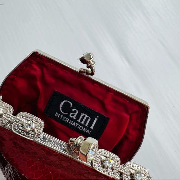 Vintage Cami International Elegant Red Snakeskin texture Bag leather mini bag - Picture 9 of 9